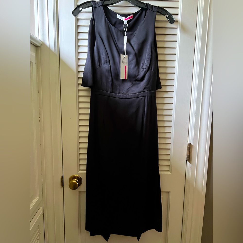 Tracy Reese shift dress- with flyaway “cape” black